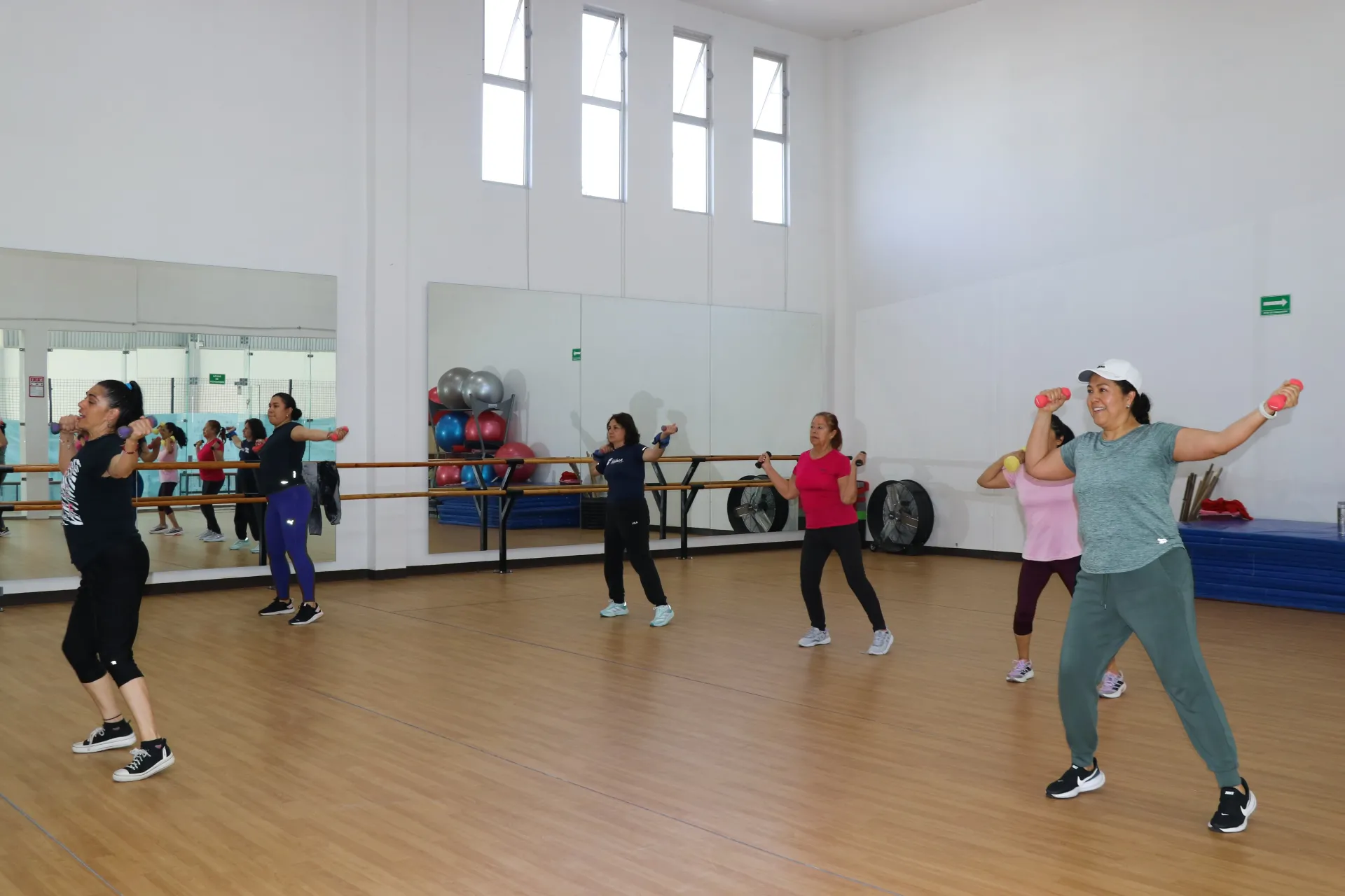 Baile Fit Con Implementos